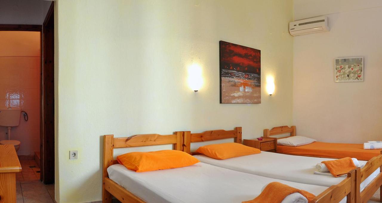 Natsios Apartments Hanioti Ngoại thất bức ảnh