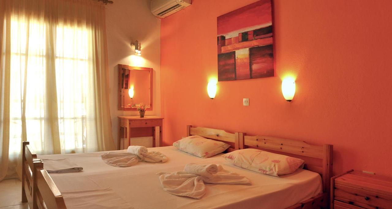 Natsios Apartments Hanioti Ngoại thất bức ảnh