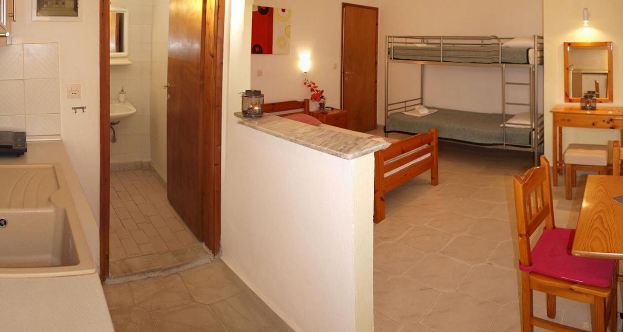 Natsios Apartments Hanioti Ngoại thất bức ảnh
